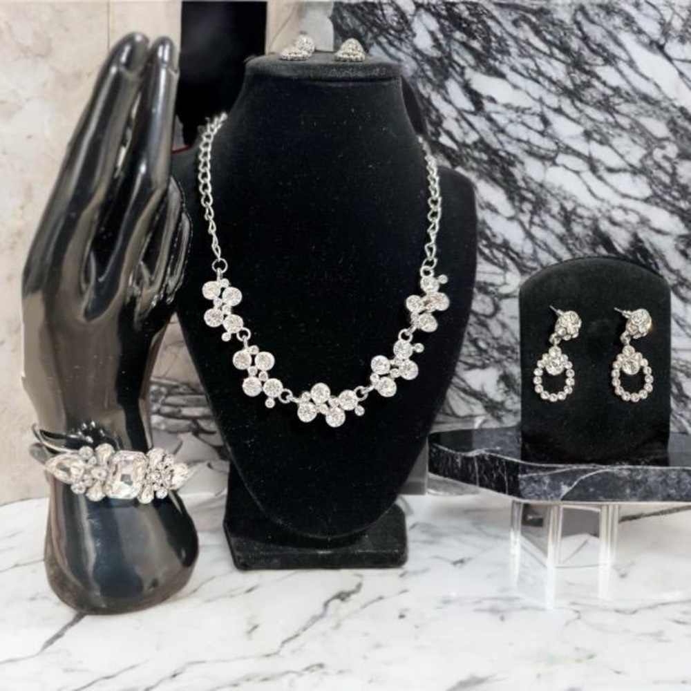 Jewelry Bundle (3), Statement Bib, Cuff Bracelet & Sparkle Earrings New & Used